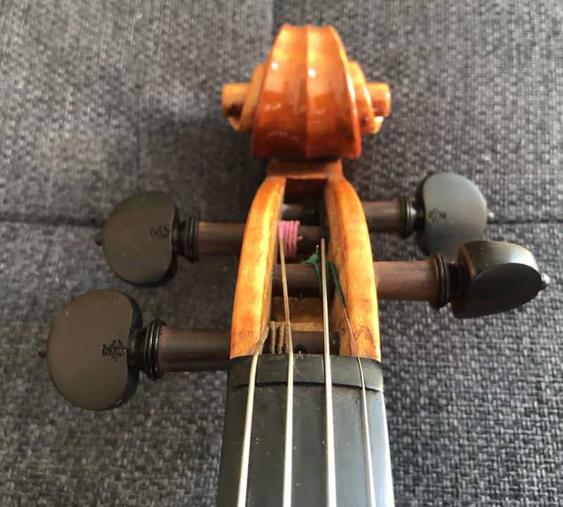 my violin won't stay in tune