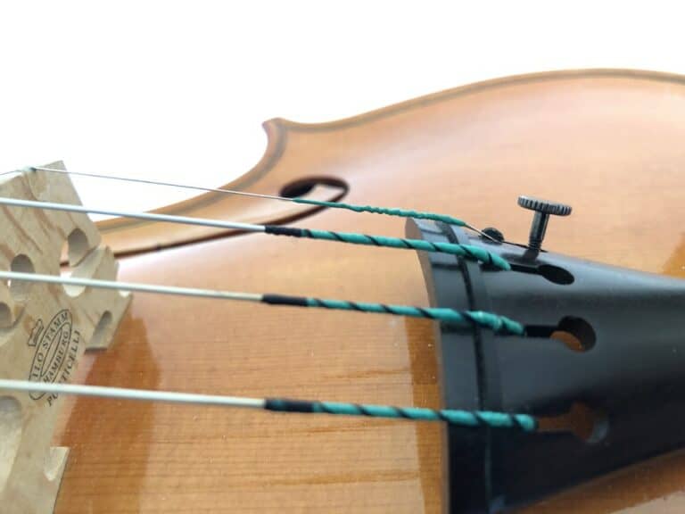 Where are Violin Strings Attached? (With Pictures)